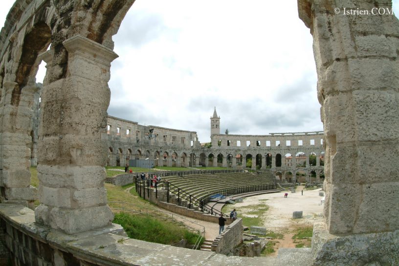 Blick in die Arena - Kolloseum in Pula - Istrien