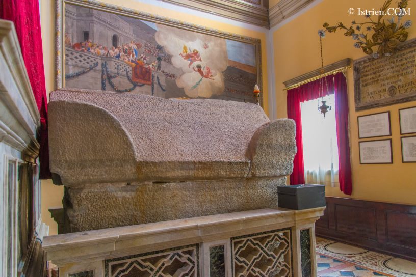 Sarkophag der Heiligen Euphemia in Rovinj